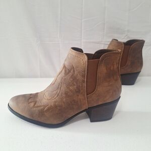 Global Win Cowgirl Boots Womens Size 10 Brown Pull On Ankle Block Heel LN